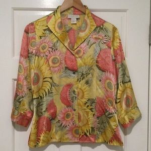 🌼SALE 3 for $18🌼 Doncaster 100% silk button down blouse